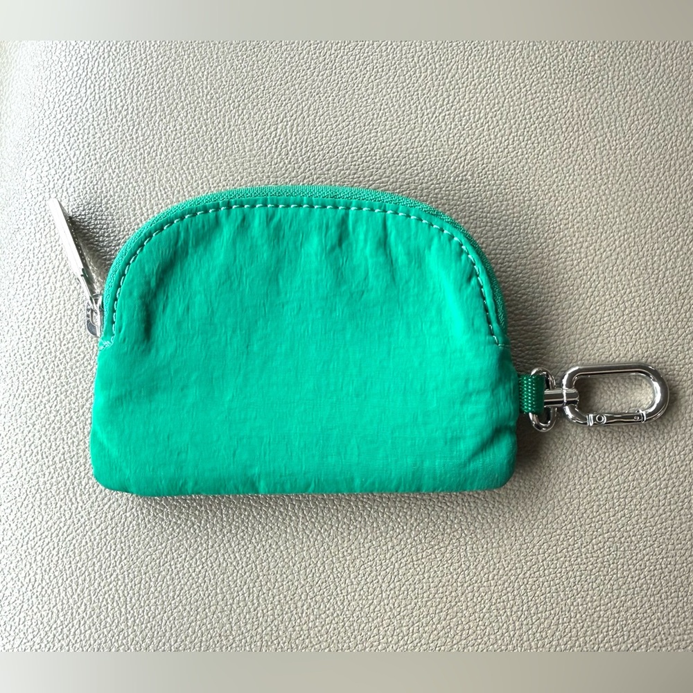 Lululemon Emerald Green Zippered Pouch Wrislet - Picture 3 of 9